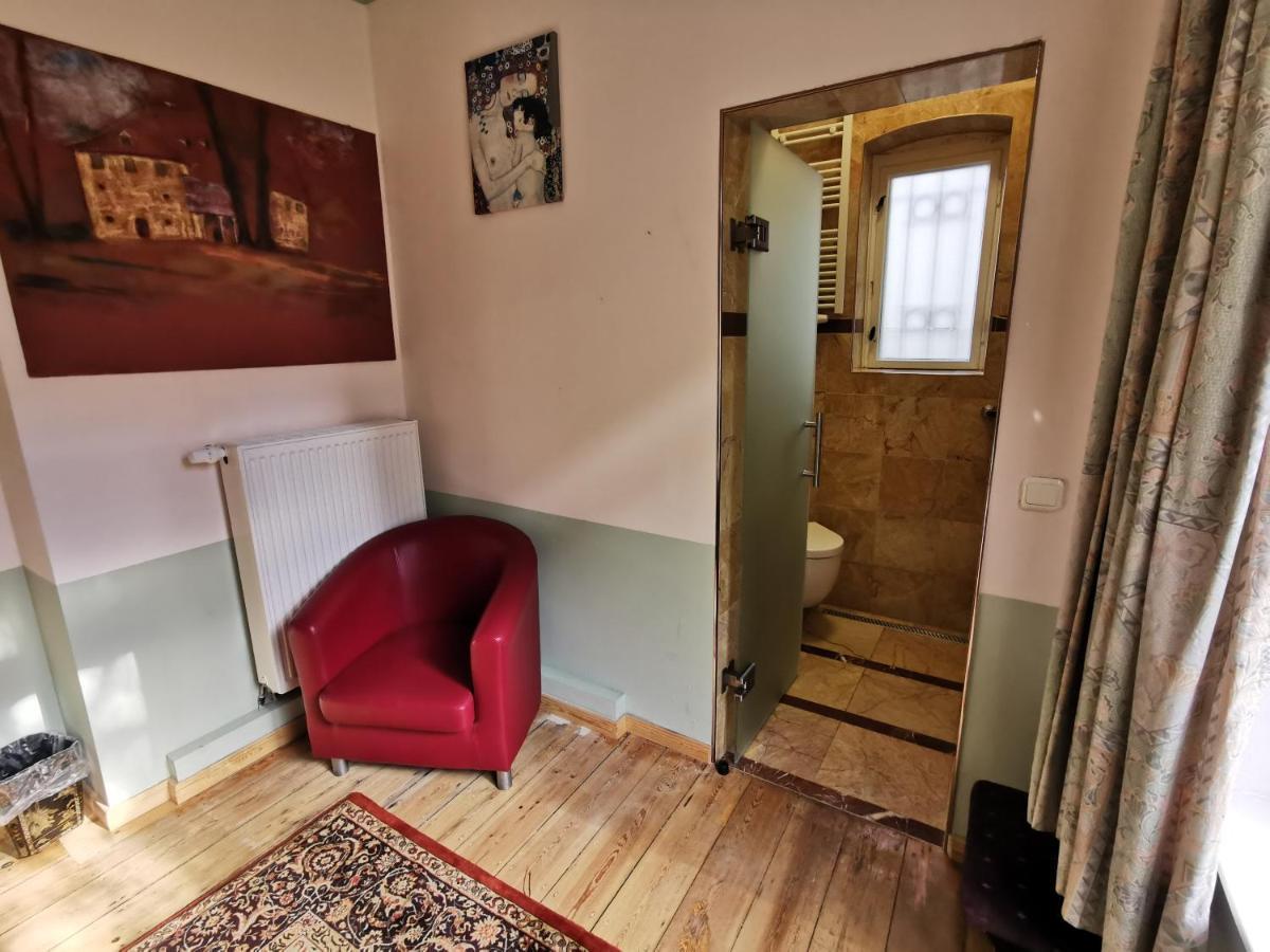 וויימר Hummel Hostel - Historische Stadtvilla Mit Garten מראה חיצוני תמונה