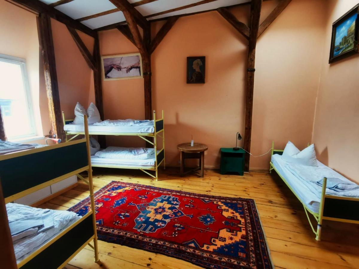 וויימר Hummel Hostel - Historische Stadtvilla Mit Garten מראה חיצוני תמונה