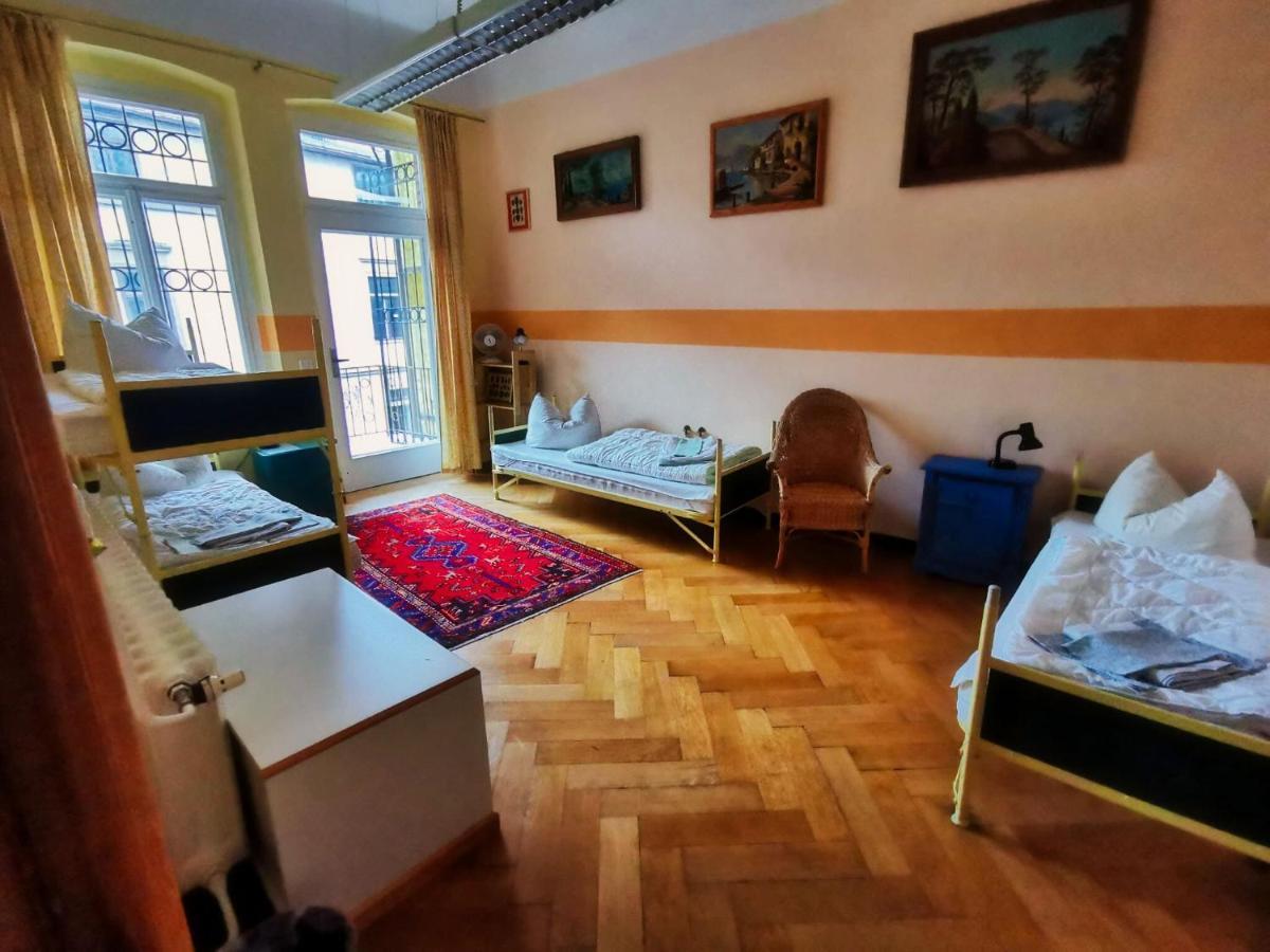 וויימר Hummel Hostel - Historische Stadtvilla Mit Garten מראה חיצוני תמונה