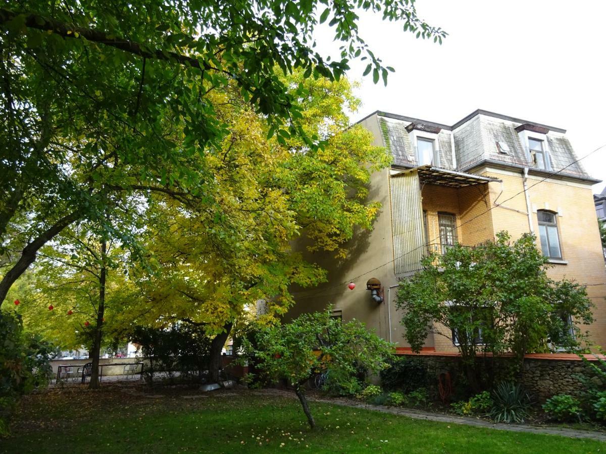 וויימר Hummel Hostel - Historische Stadtvilla Mit Garten מראה חיצוני תמונה