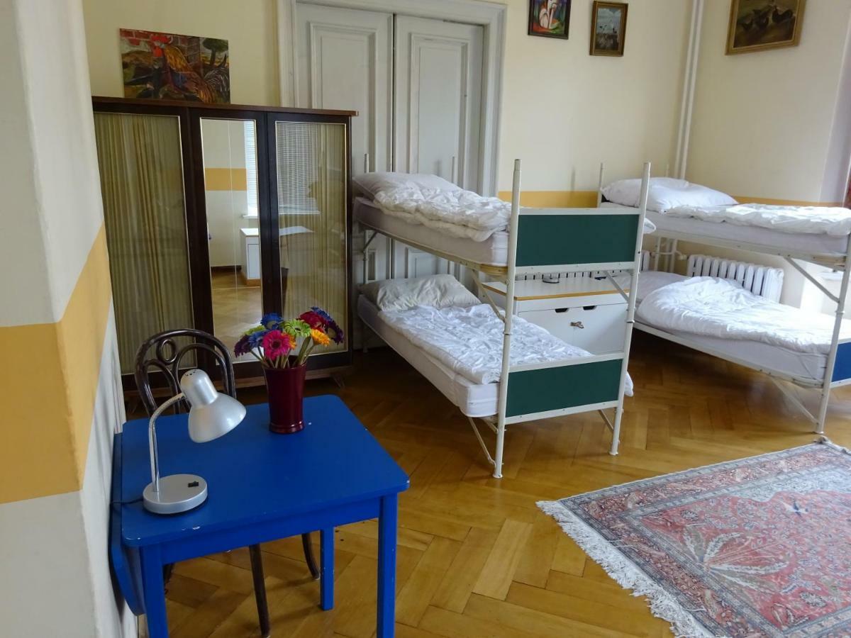 וויימר Hummel Hostel - Historische Stadtvilla Mit Garten מראה חיצוני תמונה