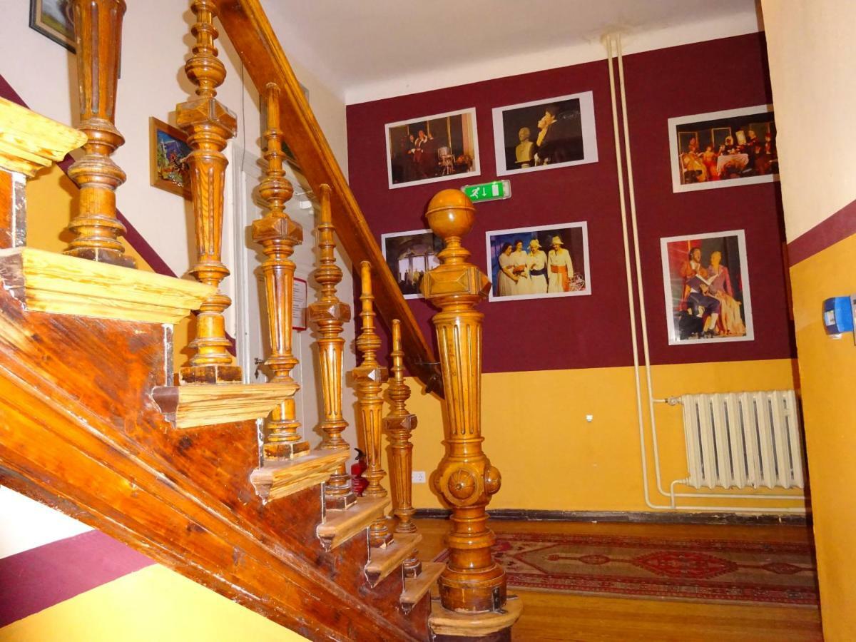 וויימר Hummel Hostel - Historische Stadtvilla Mit Garten מראה חיצוני תמונה