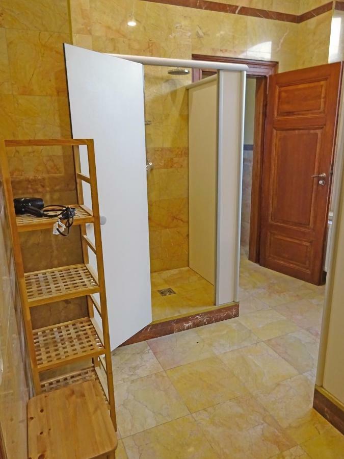 וויימר Hummel Hostel - Historische Stadtvilla Mit Garten מראה חיצוני תמונה
