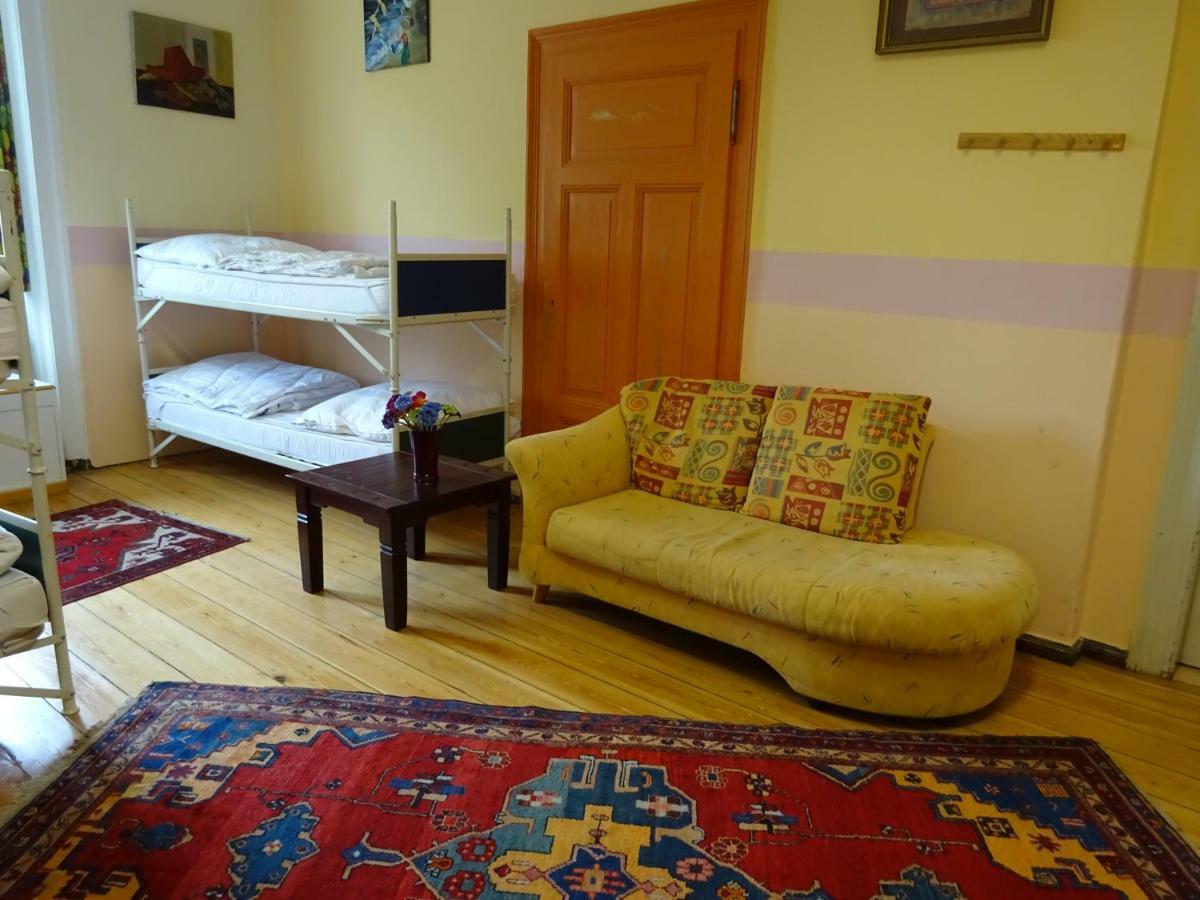 וויימר Hummel Hostel - Historische Stadtvilla Mit Garten מראה חיצוני תמונה
