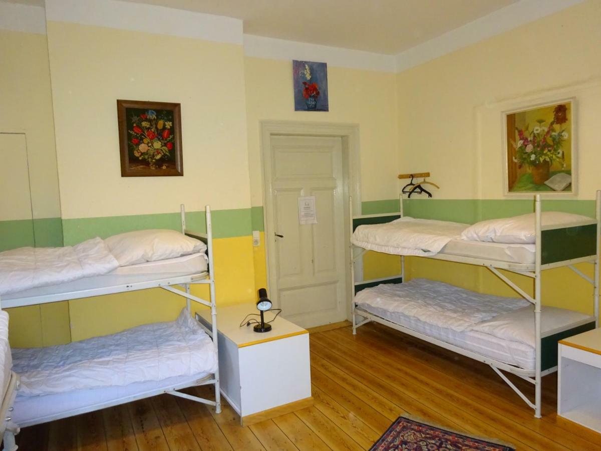 וויימר Hummel Hostel - Historische Stadtvilla Mit Garten מראה חיצוני תמונה